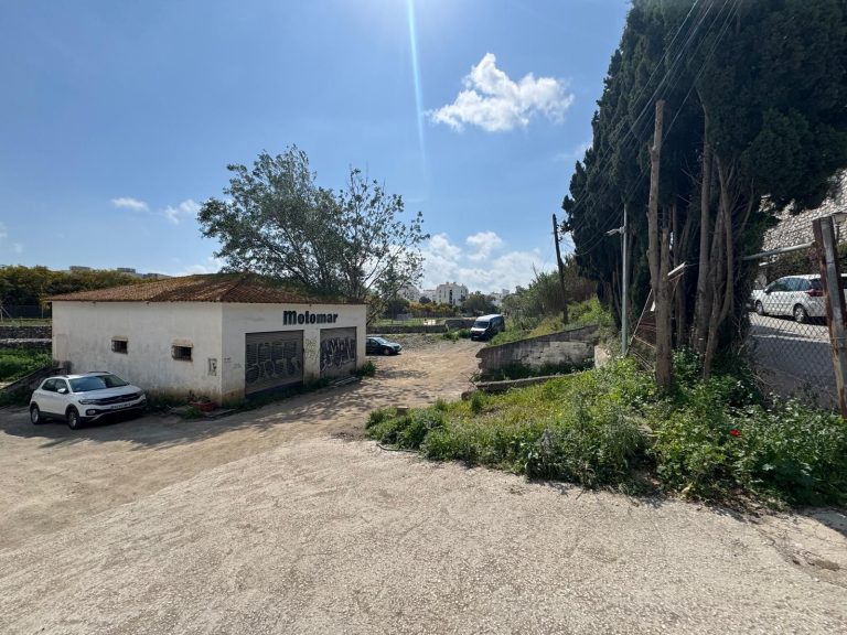 04503c0b4536c19ce0141fdc33886f70 - 4