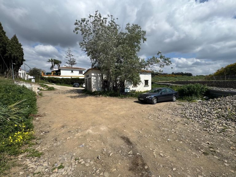 04503c0b4536c19ce0141fdc33886f70 - 9