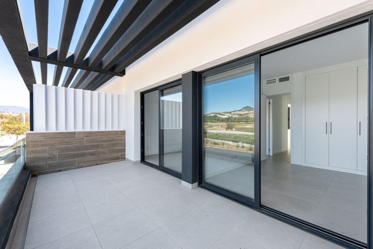 0480120de1e893b9d2e5246799dda0b2 - 14