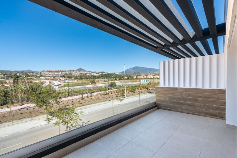 0480120de1e893b9d2e5246799dda0b2 - 15