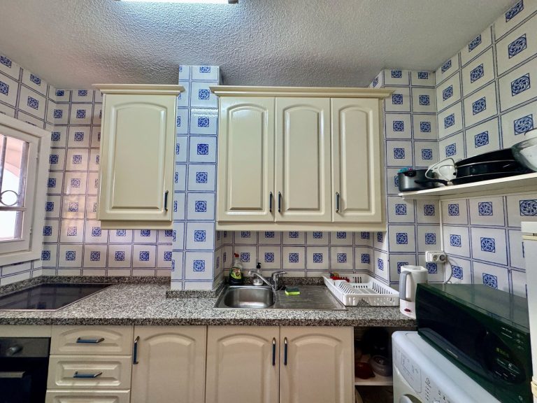 04b467f36c5086fef15a9e38ae2822f6 - 12