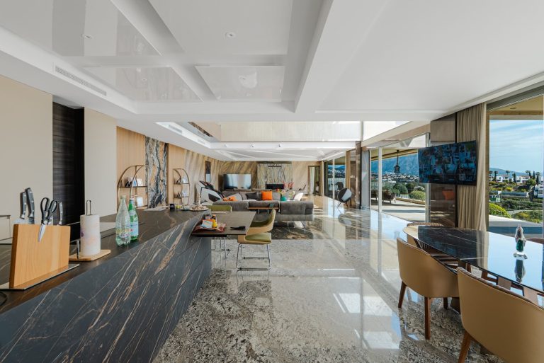 04c3862829185604539ff0b5877d5f34 - 12