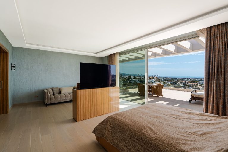 04c3862829185604539ff0b5877d5f34 - 15