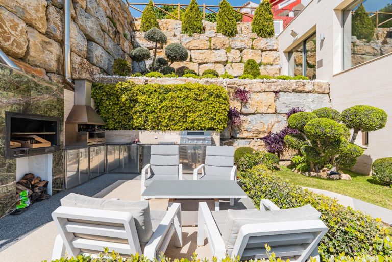 04c3862829185604539ff0b5877d5f34 - 8