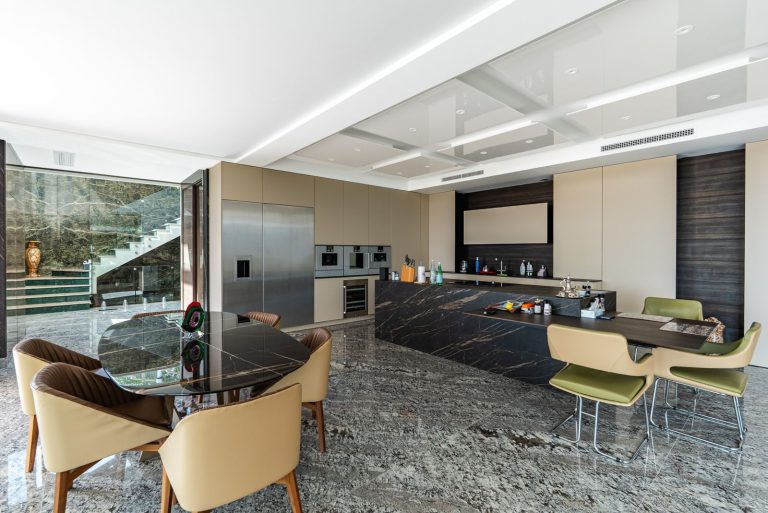 04c3862829185604539ff0b5877d5f34 - 9