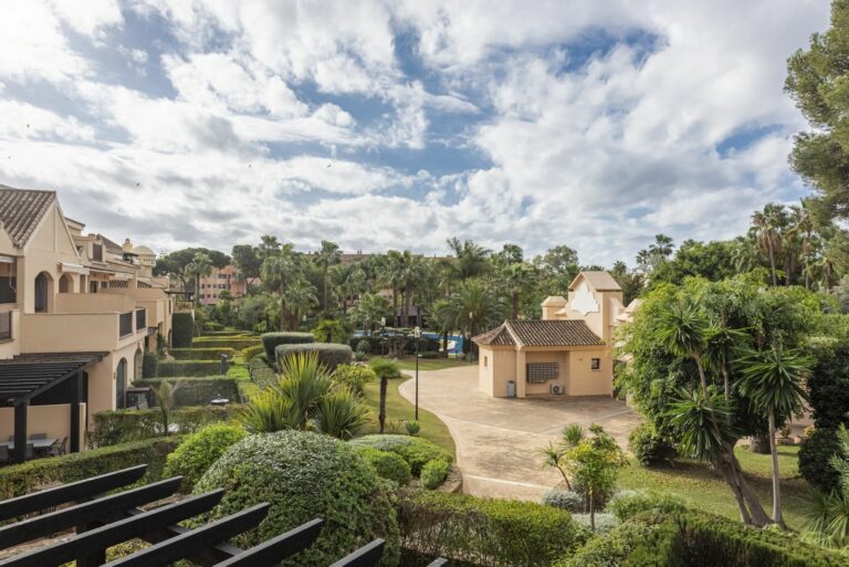 068f3ea80bed3af3447271c0a08915d0 - 10