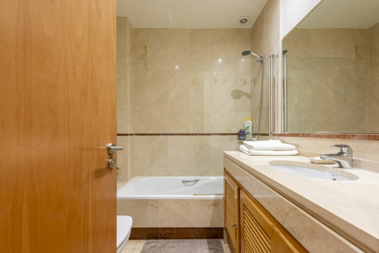 068f3ea80bed3af3447271c0a08915d0 - 9