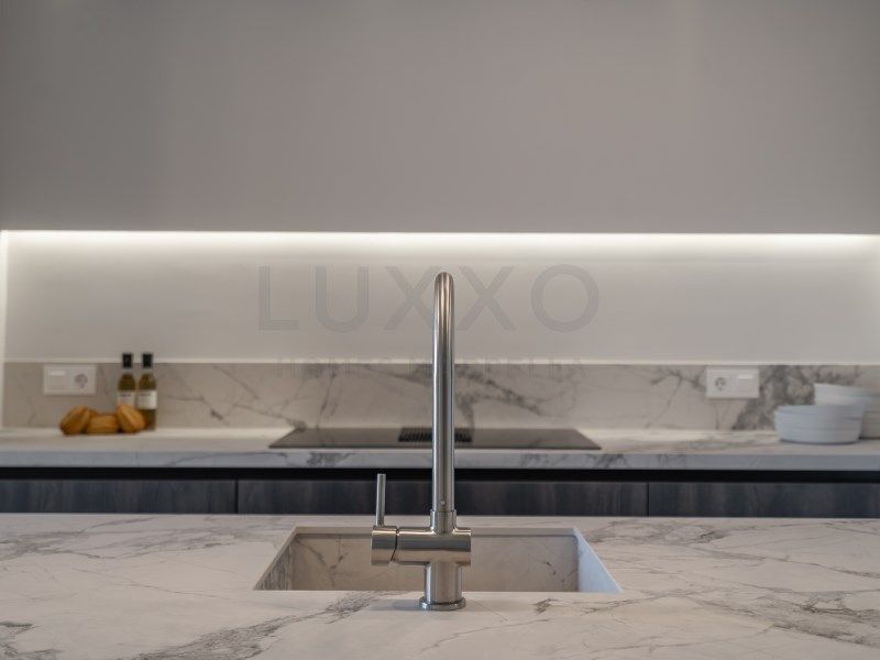 08e00fd32d23e02b7c7b0f474ab08a5e - 10