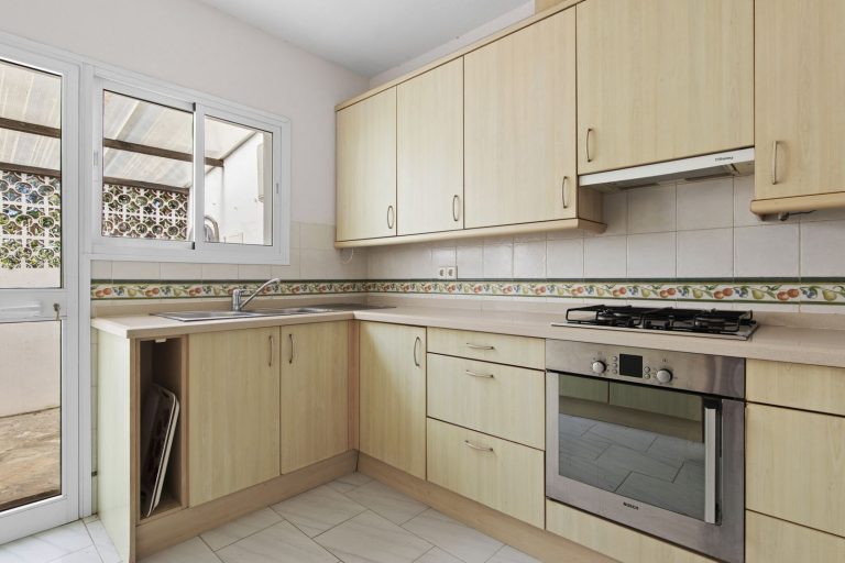 0982570053d742d534275ea7108dfae1 - 12