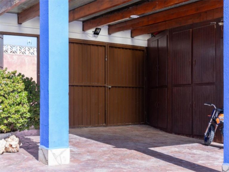 0a3e9633d7f4b68f0c9909a83fbdac2b - 13