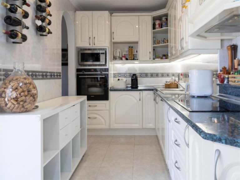 0a3e9633d7f4b68f0c9909a83fbdac2b - 5