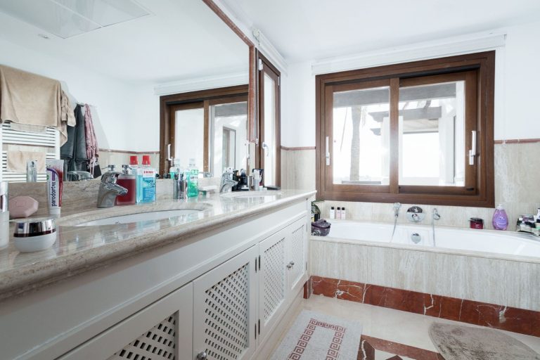 0a9f3495ce09d5dd0663ec958feb6827 - 10