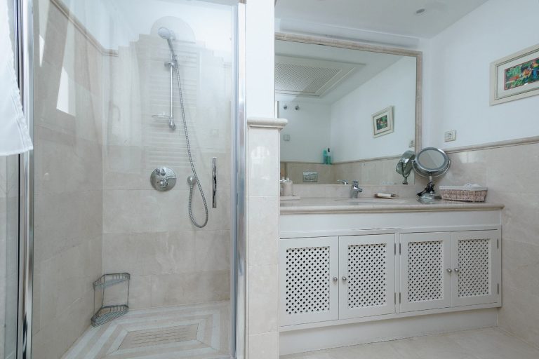 0a9f3495ce09d5dd0663ec958feb6827 - 14