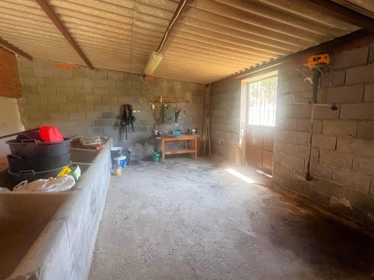 0ade56fb32f8d37afd4b8cdf97ad1845 - 16