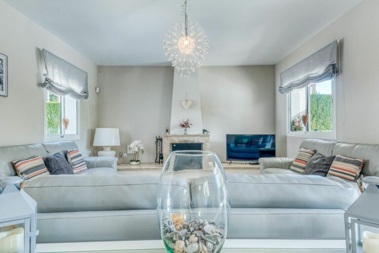 0bfb1e0e9c6c3f4278c385d0ac26151a - 14