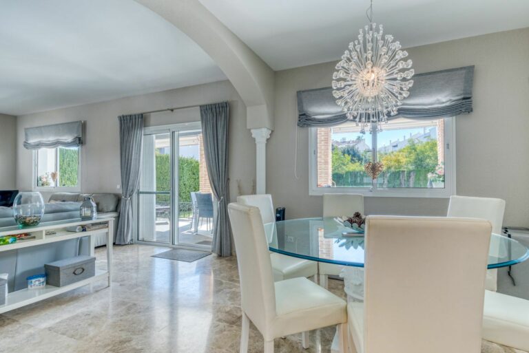 0bfb1e0e9c6c3f4278c385d0ac26151a - 15