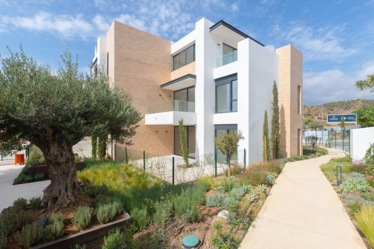 0c17d506fc2dc883f584deb07bfaecdf - 1