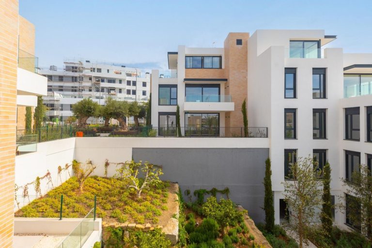 0c17d506fc2dc883f584deb07bfaecdf - 11