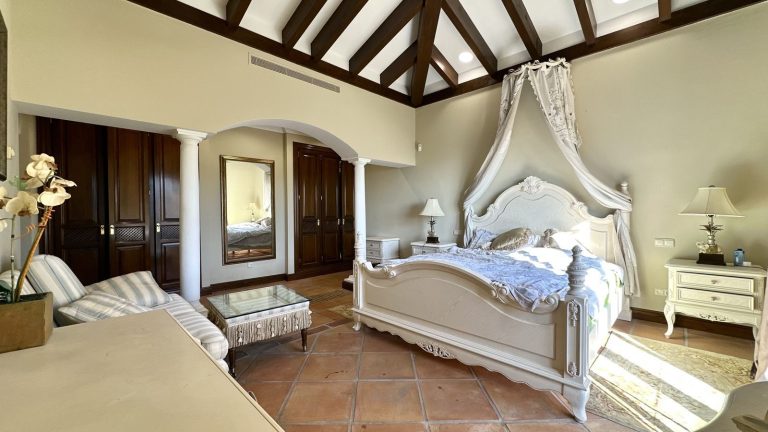 0d685639b4a4c3f2fa0cf8b95c65f2c7 - 15