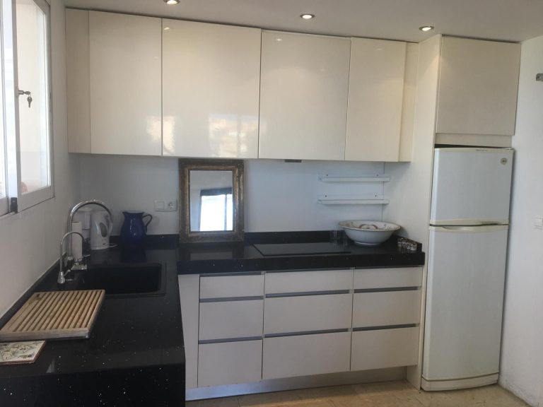 0d76850fc650dd9b22cd7ef49437267c - 4