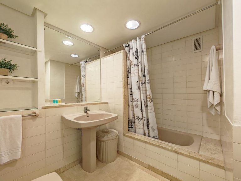 0e68738afb15f2a2345de0052b3b3867 - 12