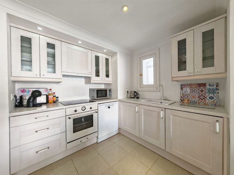 0e68738afb15f2a2345de0052b3b3867 - 6