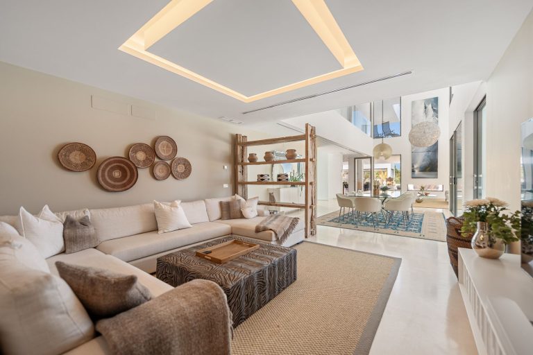 0f2156a070278dc7cab4f07810cd1582 - 16