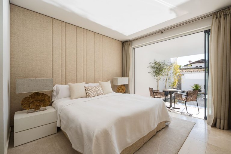 0fa373a22aabc1d98c4f856fc3b5983d - 11