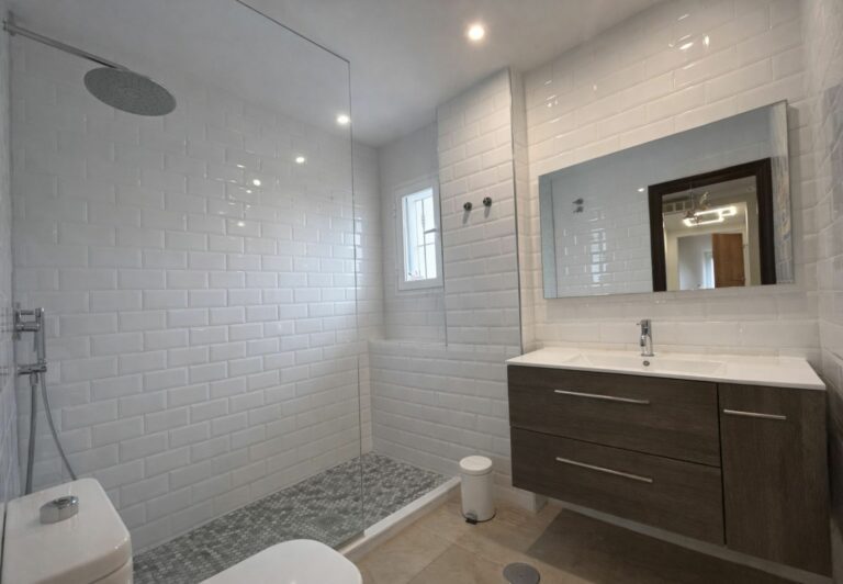 1064576b41db61ec941a65575f5c1d30 - 16