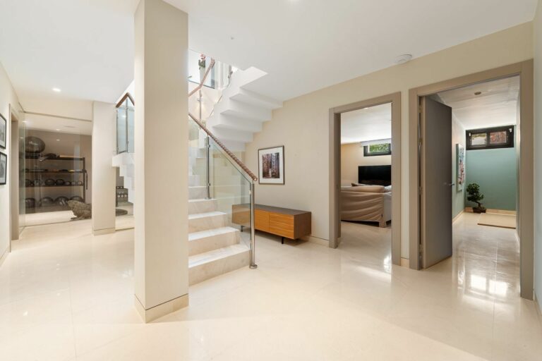 10fafe7e8d5b26cd7512d811e2411ccb - 9