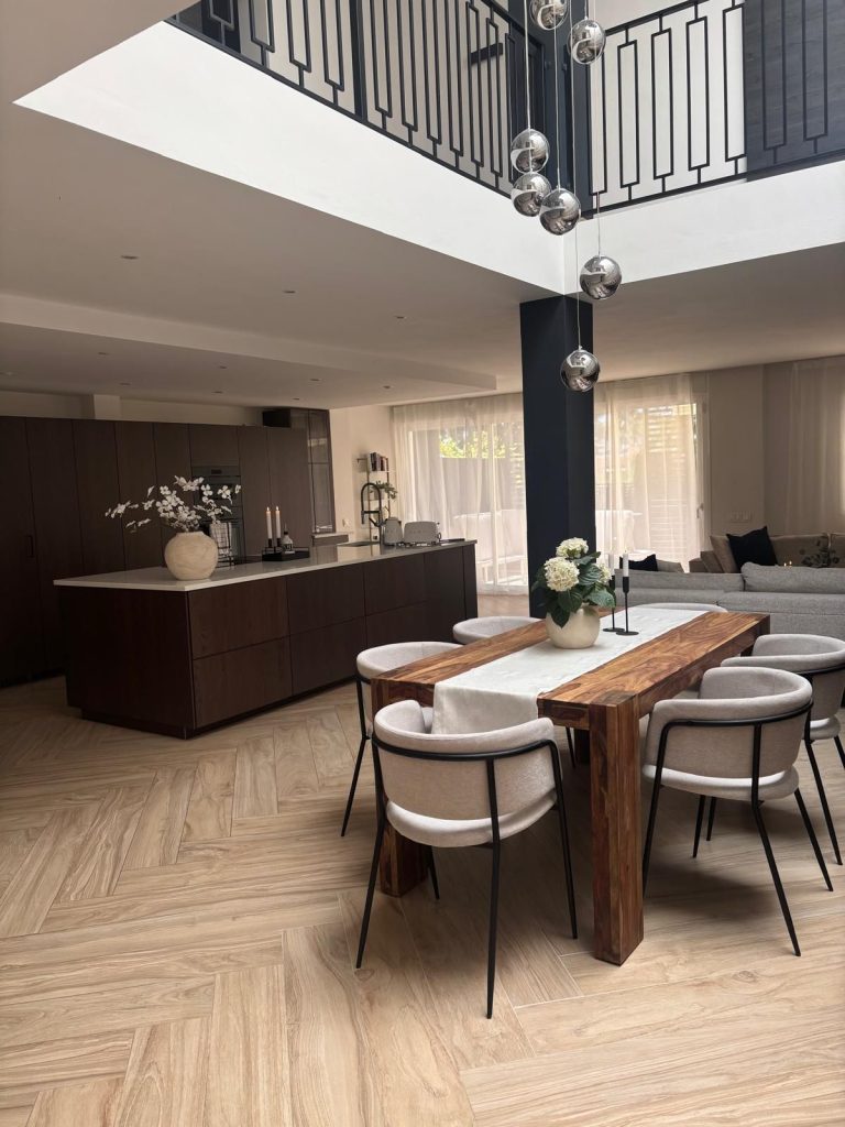 1189e59f12f8ef0ab1a78e0da95772a5 - 1