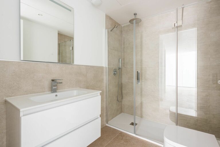 11a36bc252b523b59a12816c1e807056 - 15