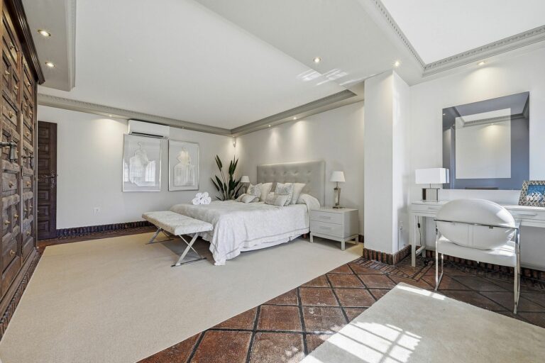 11f79107a3295113f0b91d9f38835a0a - 12