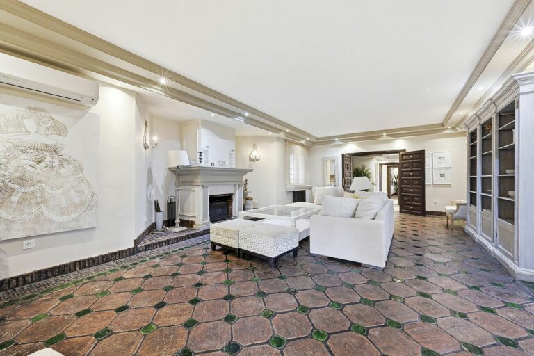 11f79107a3295113f0b91d9f38835a0a - 7