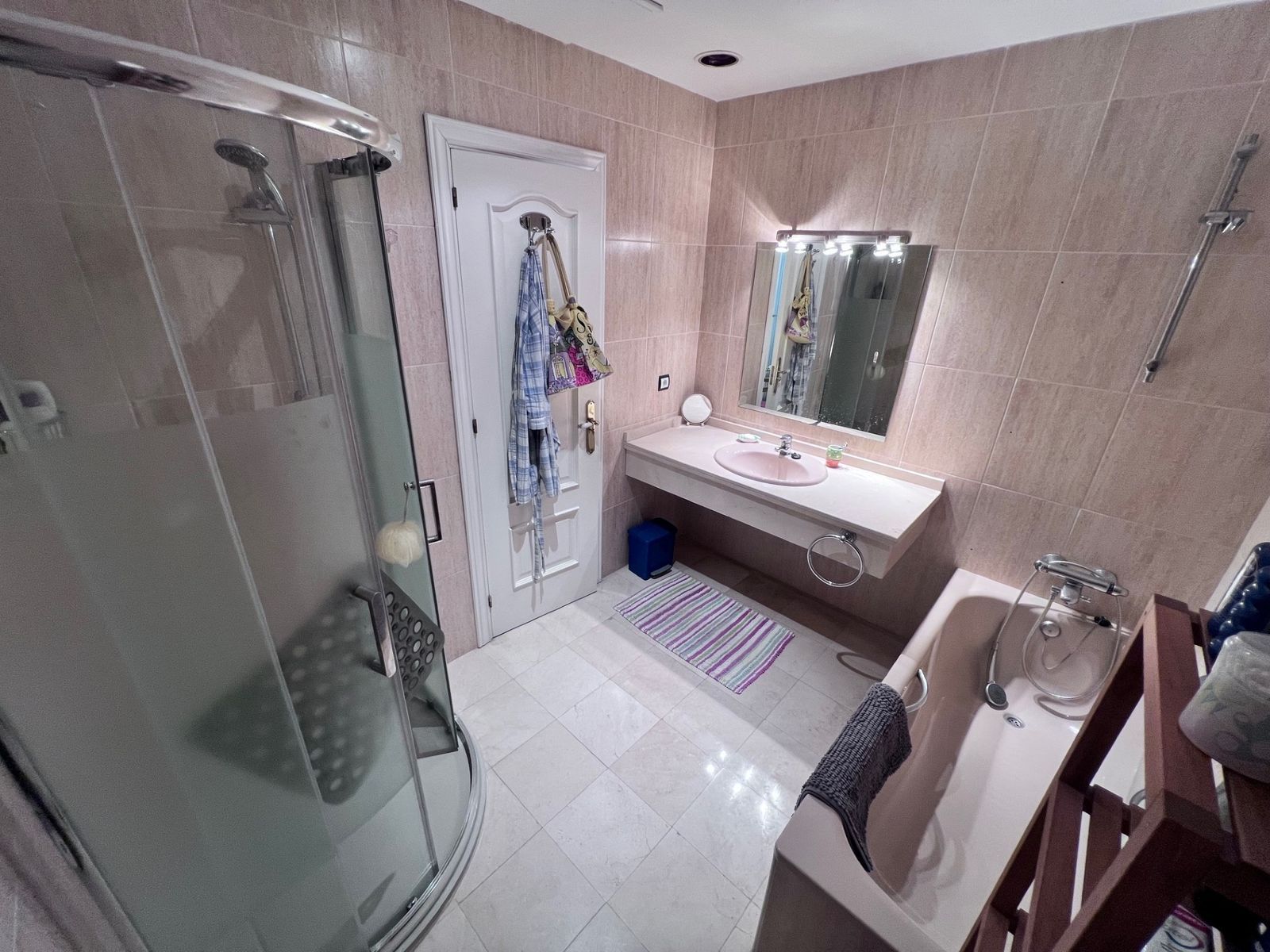 12a3dff5c66768466eb6890de0a6df1b - 14