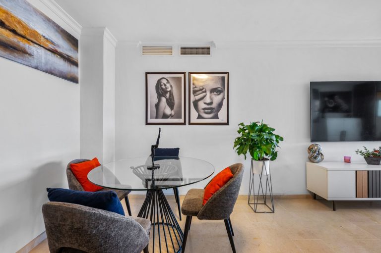 12e929e87931444e88940aec18ad49a2 - 11