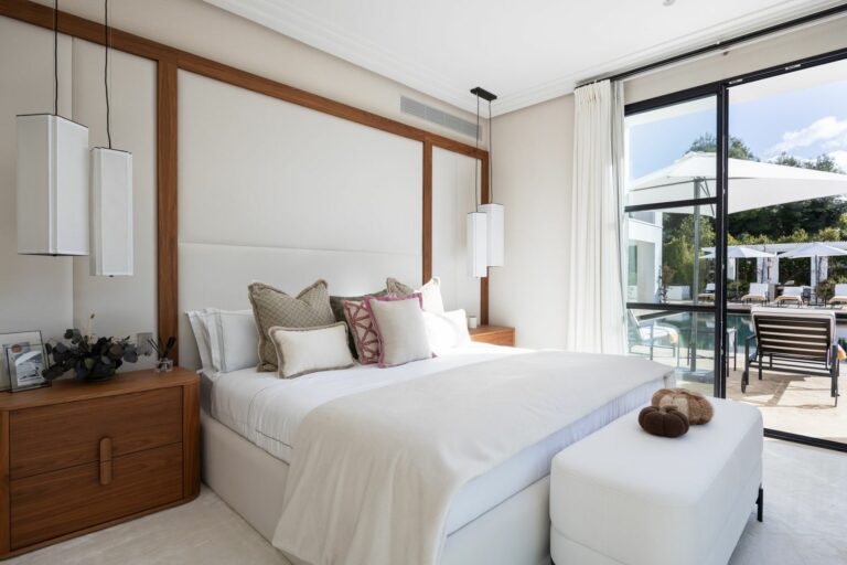 140aea50f28c9a3e619db45c360a8397 - 14