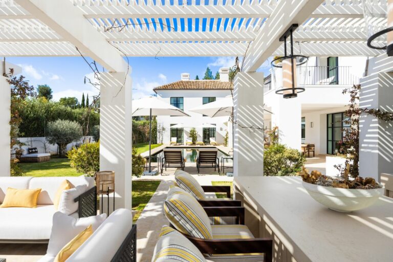 140aea50f28c9a3e619db45c360a8397 - 5