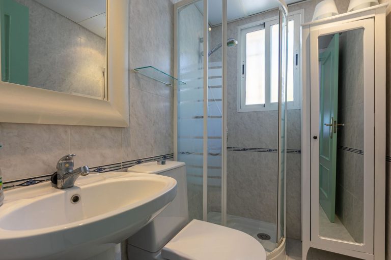 153de501b153d64bc7ba47afa990f692 - 11