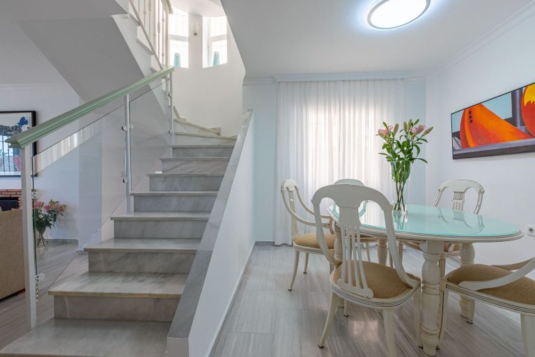 153de501b153d64bc7ba47afa990f692 - 6