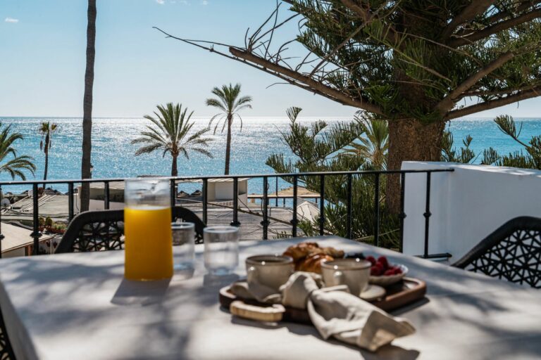 18500599c7f19462d5a628af2bbcabc3 - 15