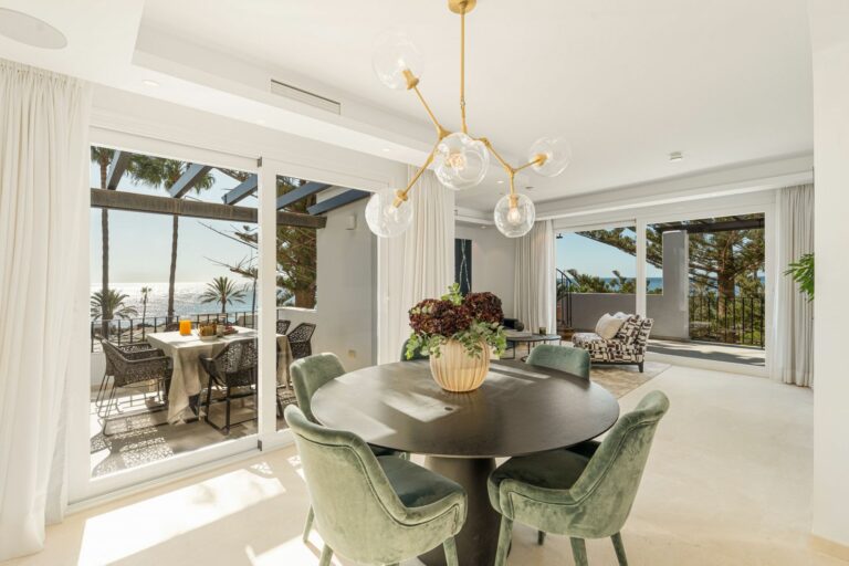 18500599c7f19462d5a628af2bbcabc3 - 2