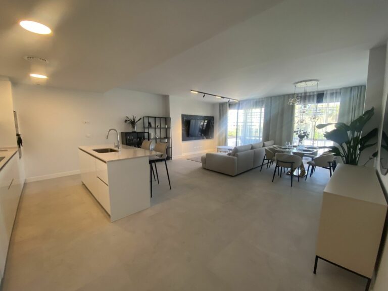 18a047090f0c2c1aaba23ad52258b616 - 9