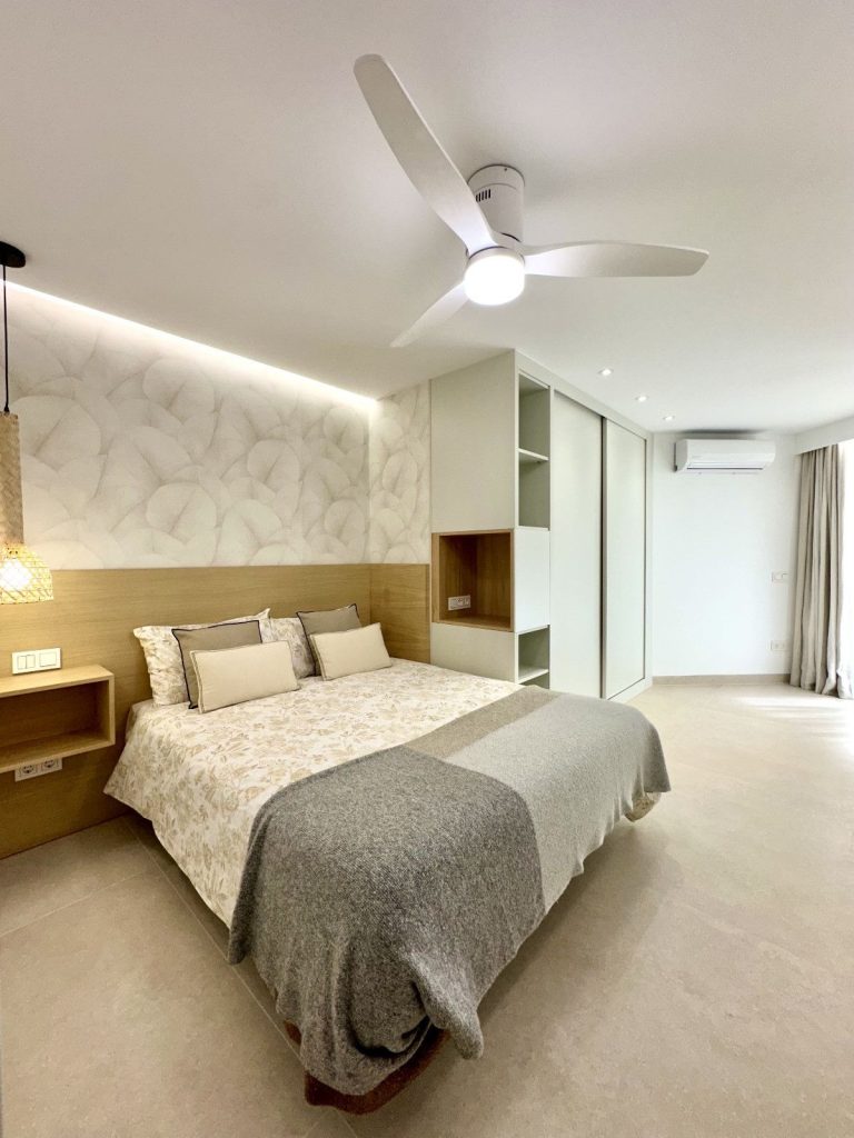 193162234c0d86f32307b6261a3f7770 - 12