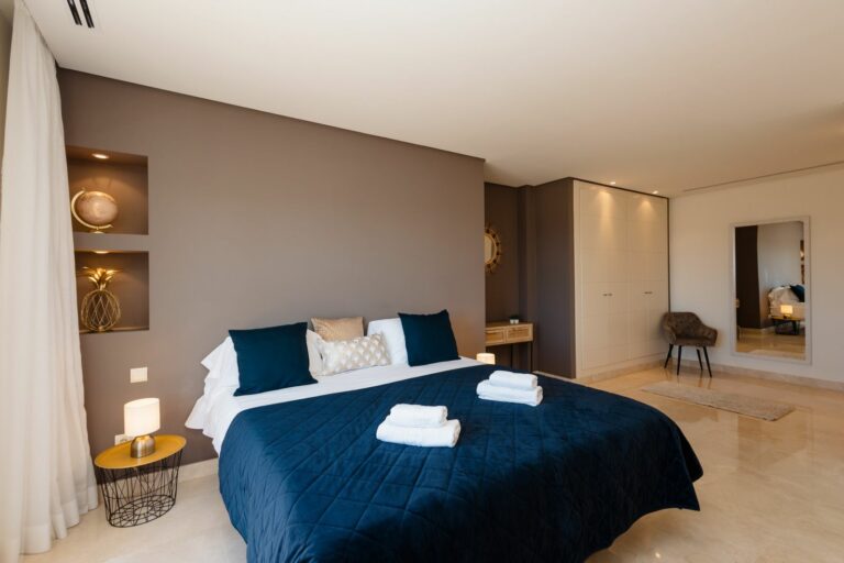 19c0f54e6f39ab391e834c4d90c14f79 - 9