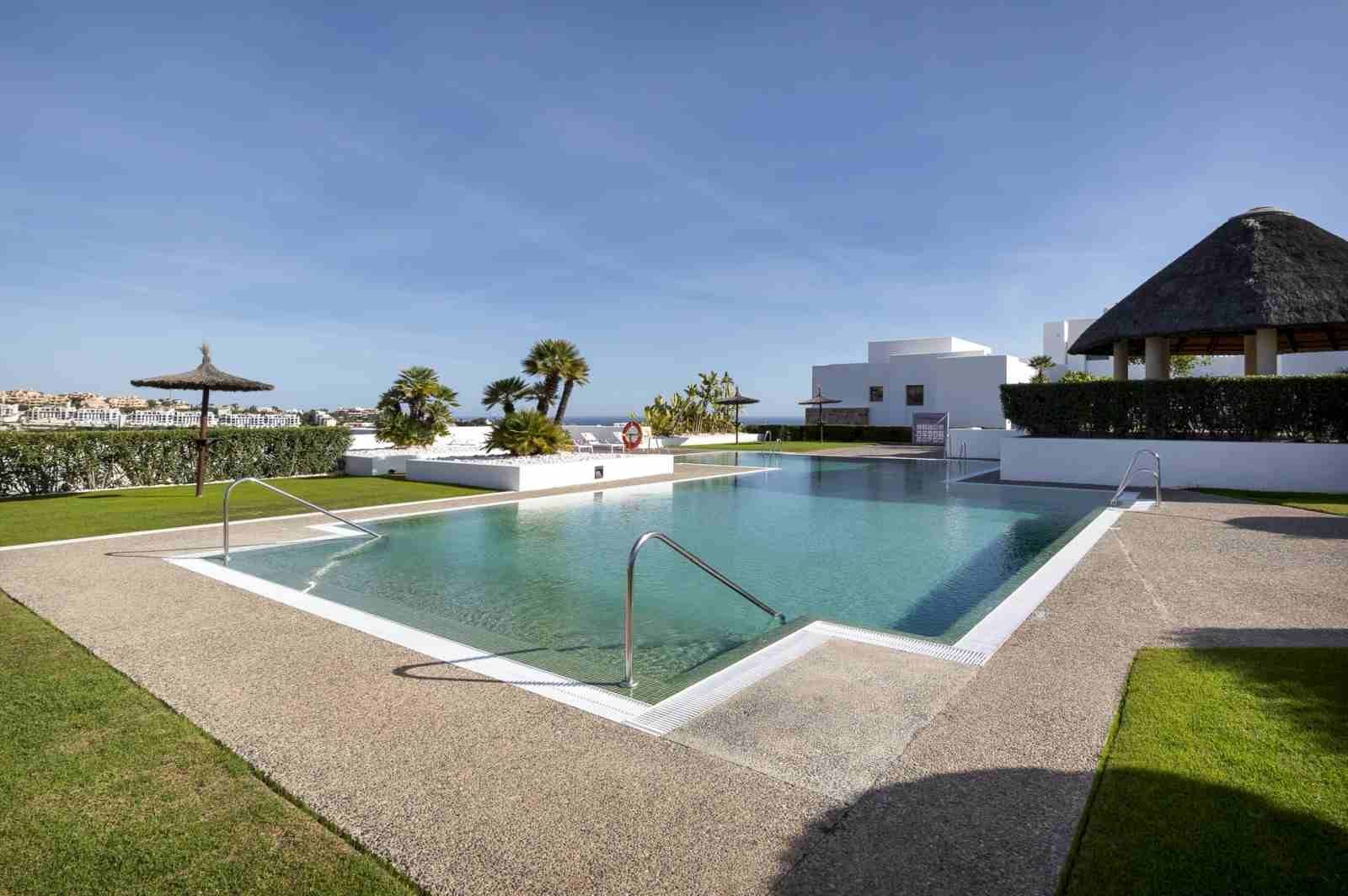 1b2167c6c9b91315419bc127a381dbb9 - 1