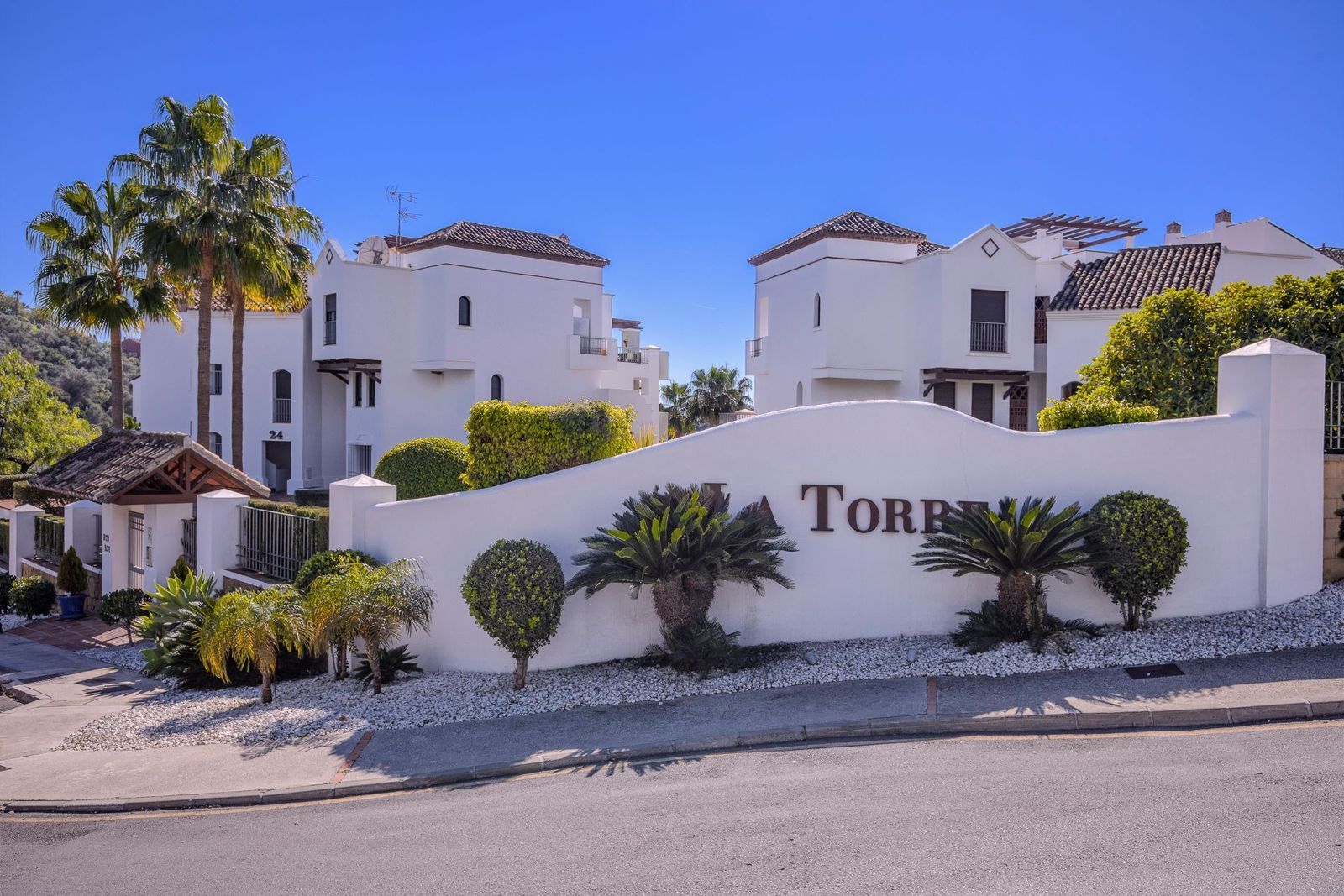 1bb25dbb17f3fc5a06ba092cfcd58e5e - 1