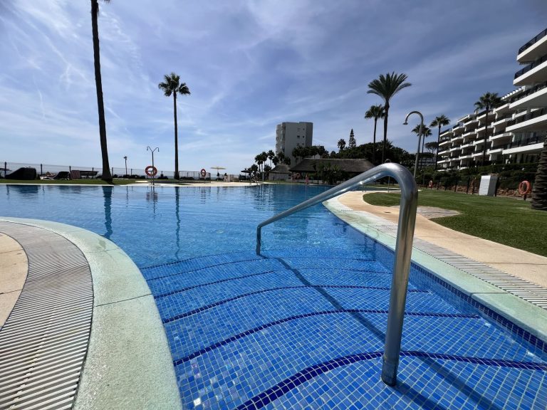 1c204a0d24dec7b674ec8d1deb158730 - 11