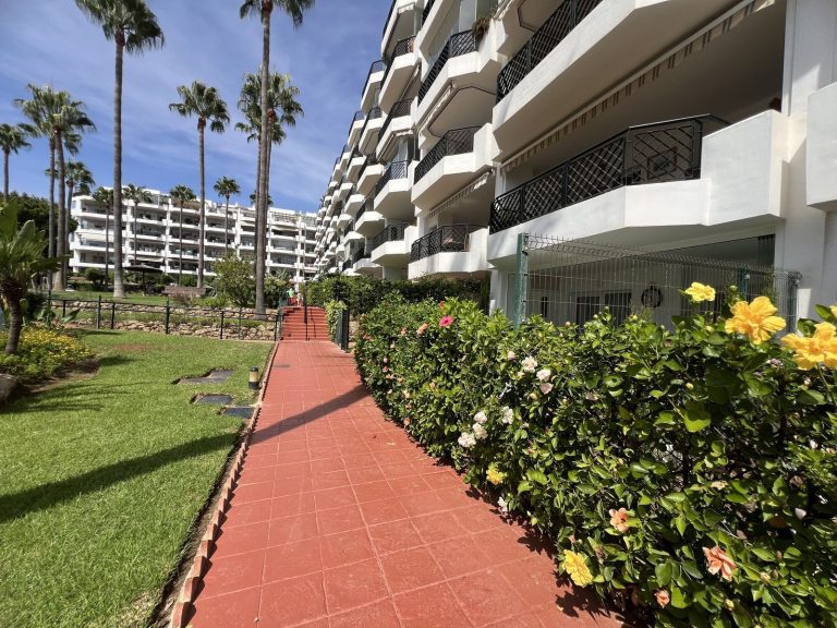 1c204a0d24dec7b674ec8d1deb158730 - 13