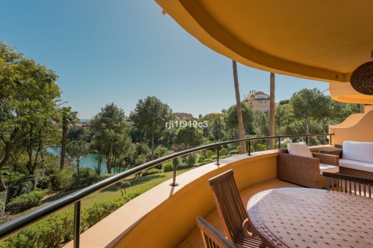 1d2cab7e23f6c1d52a0481e5d9af02be - 1